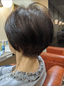 大人のヘアスタイルにはメリハリが必要です