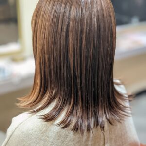 大人の外跳ねスタイル