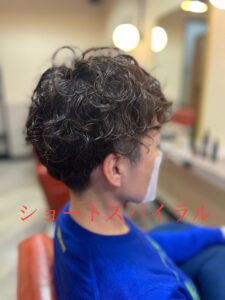 マッシュショートのスパイラルパーマ